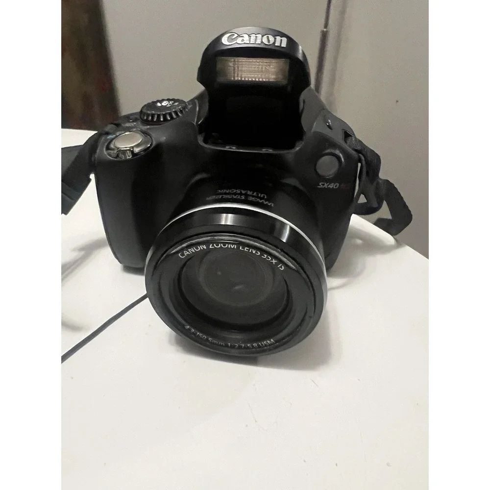 Canon PowerShot SX40 HS Black 35x Optical Zoom 12.1 MP Bridge Digital Camera